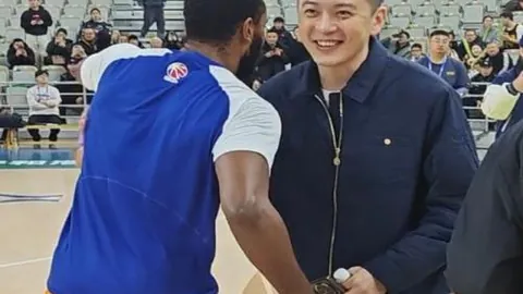 王文轩转会至重庆铜梁龙，25岁中后卫离开广州队